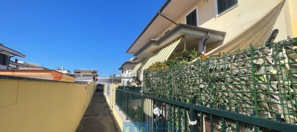 Casa de 5 dormitorios en Latina, Italy No. 379025 2