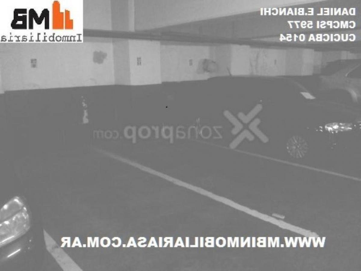 Almacén en Buenos Aires, Argentina No. 105818