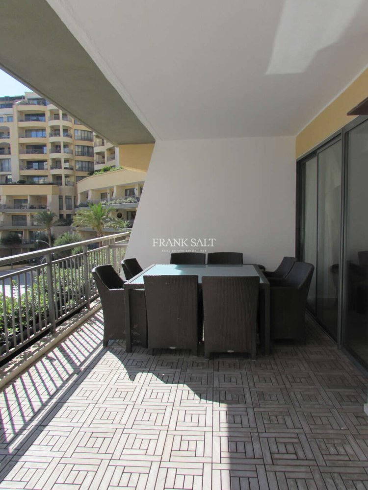 Apartamento de 3 dormitorios en Saint Julian's, Malta No. 4028