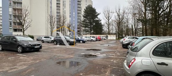  Parking in Lille, France No. 77869 3