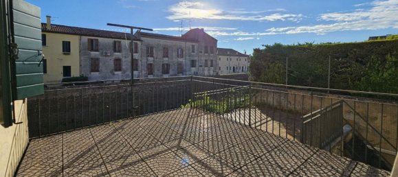 2 bedrooms Apartment in Padua, Italy No. 339801 9