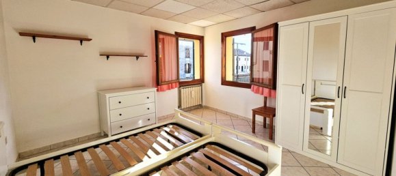 2 bedrooms Apartment in Padua, Italy No. 339801 5