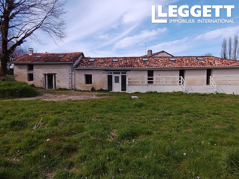 5 bedrooms House in Ronsenac, France No. 95549