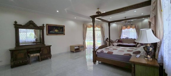 5 chambres house à louer à Chon Buri, Chonburi, Eastern Thailand, Thailand № 67318 13