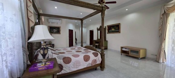 5 chambres house à louer à Chon Buri, Chonburi, Eastern Thailand, Thailand № 67318 12