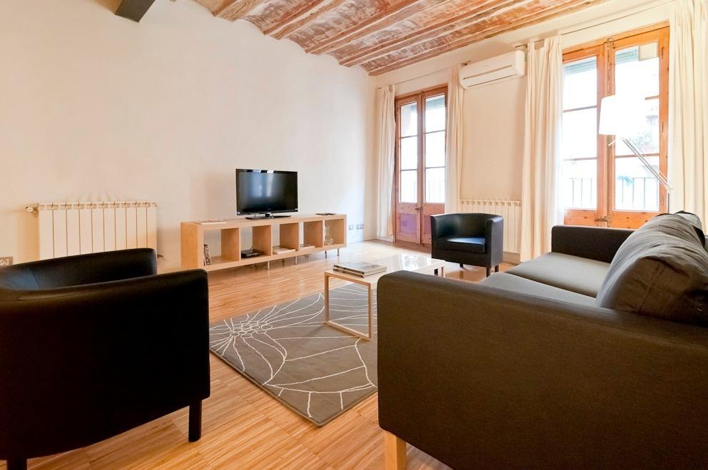 2 bedrooms Apartment in Ciutat Vella, Spain No. 84105
