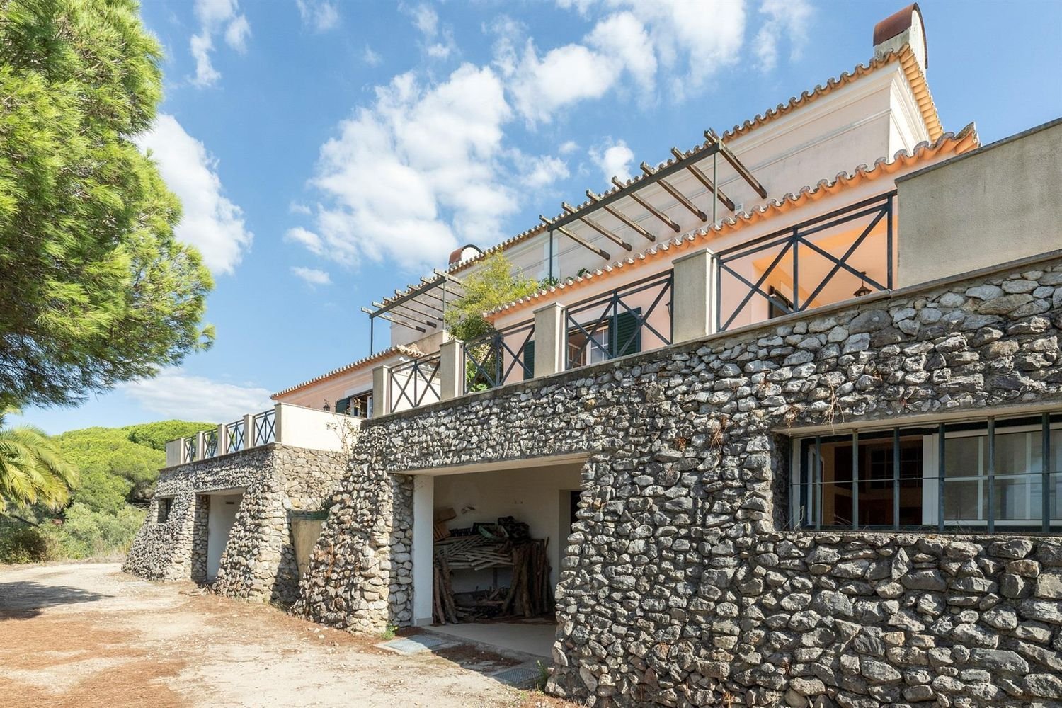 14 bedrooms House in Palmela, Portugal No. 140270