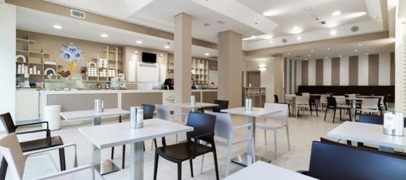 2 rooms Commercial property in Cassano d'Adda, Italy No. 176898 6