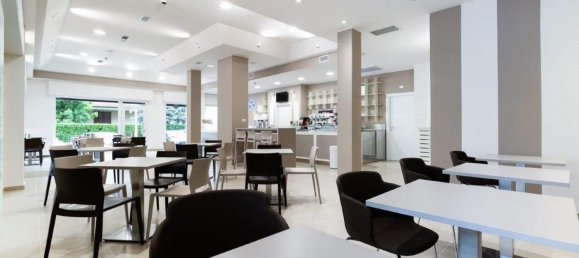 2 rooms Commercial property in Cassano d'Adda, Italy No. 176898 5