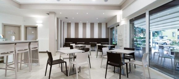 2 rooms Commercial property in Cassano d'Adda, Italy No. 176898 9