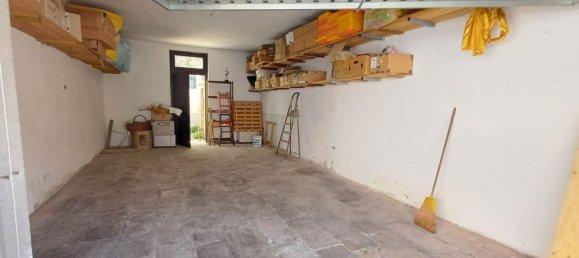 Гараж 38м² в Тускания, Италия № 306695 2