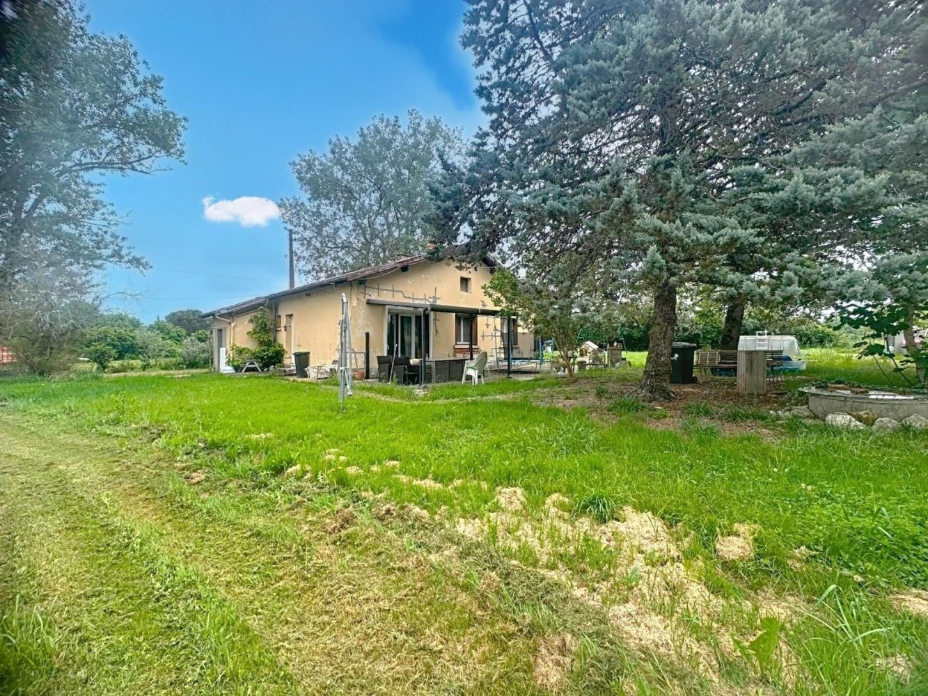Terreno en Haute-Garonne, France 1676 m² No. 279877