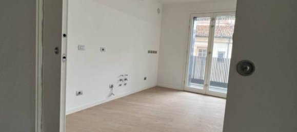 Квартира с 6 комнатами в Пигаццано, Италия № 23317 7