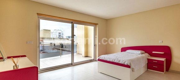 Здание 720м² в Картейра, Португалия № 96470 45