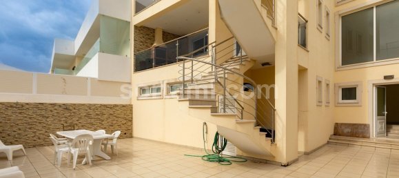 Здание 720м² в Картейра, Португалия № 96470 2