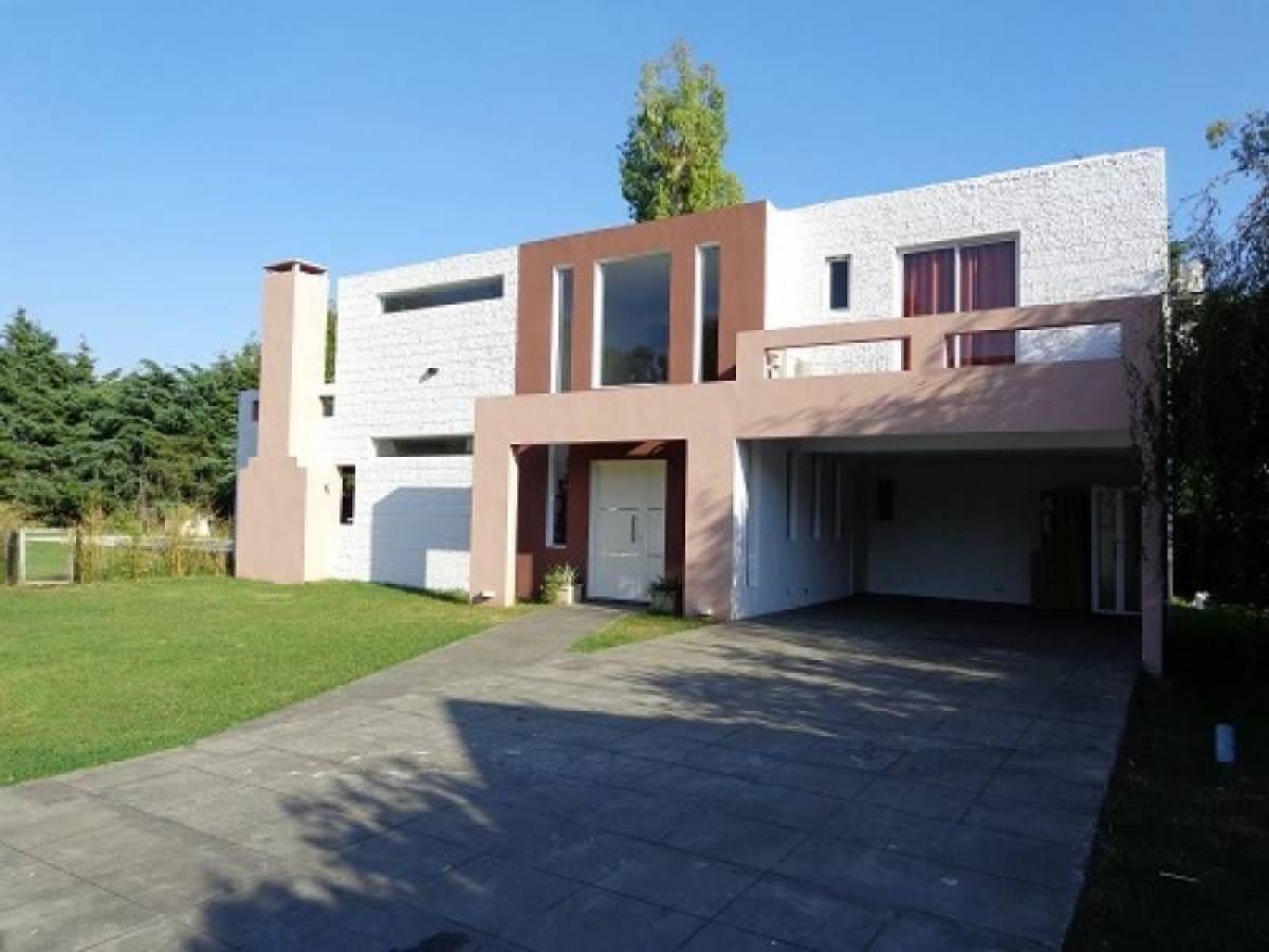 3 bedrooms House in Pilar, Argentina No. 53081