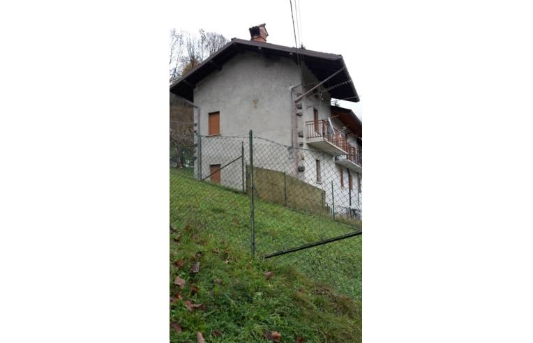3 bedrooms House in San Giovanni Bianco, Italy No. 252632