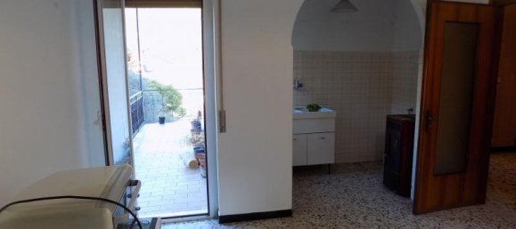 5 rooms Apartment in Imperia, Italy No. 224859 8