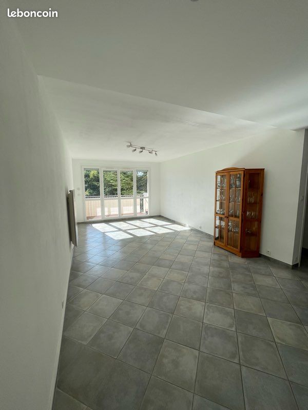 4 rooms Apartment in Saint-Romain-en-Gal, France No. 317566