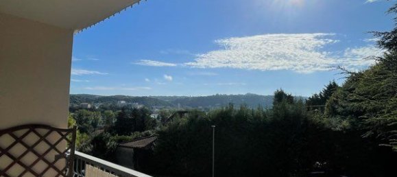 4 rooms Apartment in Saint-Romain-en-Gal, France No. 317566 3