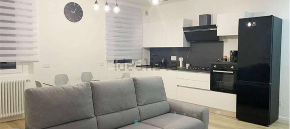 4 rooms Apartment in Modena, Italy No. 67758 3