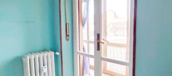 2 bedrooms Apartment in Turin, Italy No. 350021 10