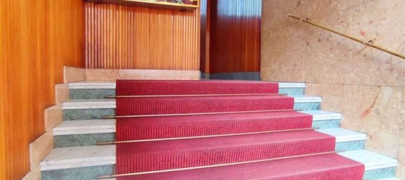 2 bedrooms Apartment in Turin, Italy No. 350021 4