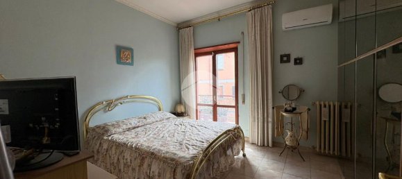 Apartamento T3 em Rome, Italy N.º 381028 10