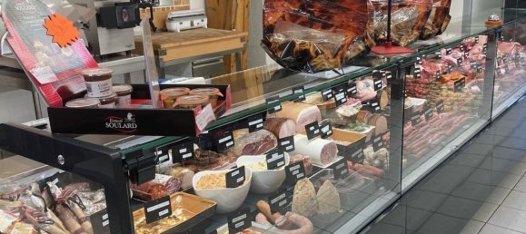 215m² Commercial property in Villedomer, France No. 249412 8