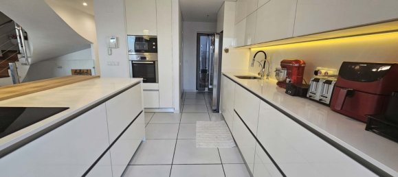 4 bedrooms Villa in Benalmadena, Spain No. 181442 16