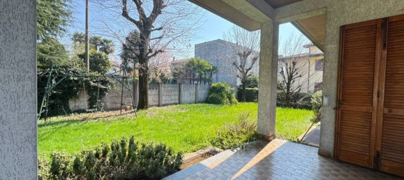 3 chambres Villa à Cesano Maderno, Italy No. 56660 50