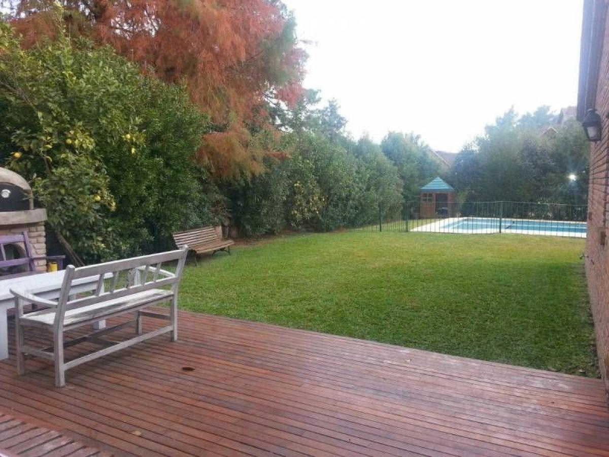 4 bedrooms House in Pilar, Argentina No. 1416