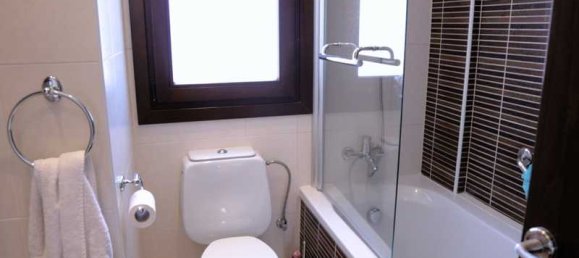 4 Schlafzimmer Villa in Paphos, Cyprus, Nr. 6612 15