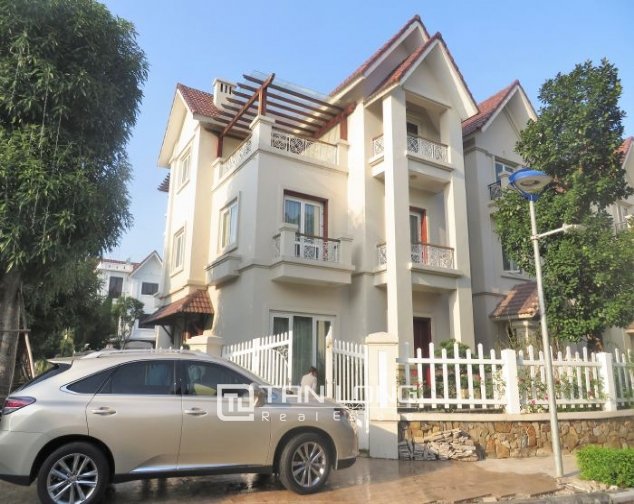 4 Schlafzimmer Villa in Long Bien, Vietnam, Nr. 3392