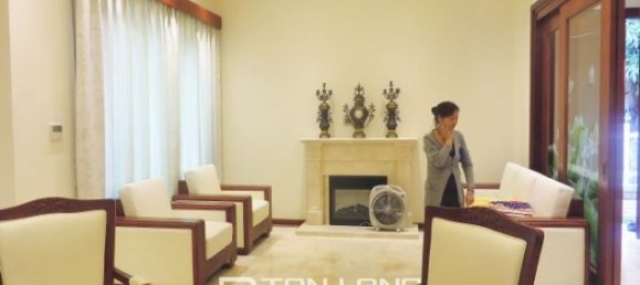 4 Schlafzimmer Villa in Long Bien, Vietnam, Nr. 3392 2