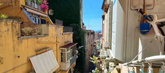 1 Schlafzimmer Wohnung in Naples, Italy, Nr. 188489 4