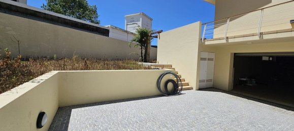 5 bedrooms House in Vila Nova de Gaia, Portugal No. 16760 9