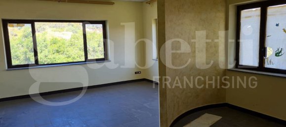 5 rooms Building in Catanzaro, Italy No. 53029 2