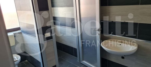 5 rooms Building in Catanzaro, Italy No. 53029 4