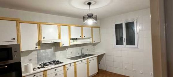 3 bedrooms House in Avignon, France No. 202464 5