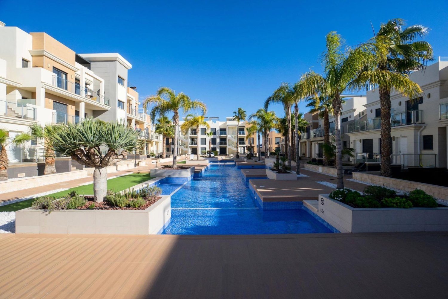 Moradia em banda T2 em La Zenia, Spain N.º 138448