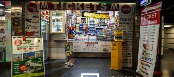 1 room Commercial property in Rome, Italy No. 277623 5