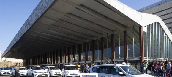 1 room Commercial property in Rome, Italy No. 277623 2