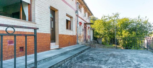 4 bedrooms House in Langreo, Spain No. 173673 2