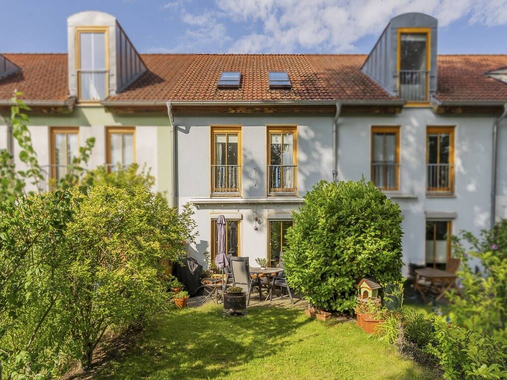 2 Schlafzimmer Stadthaus in Baumschulenweg, Germany, Nr. 367370