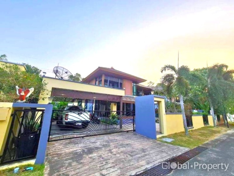 Moradia T3 em Pattaya, Thailand N.º 11666