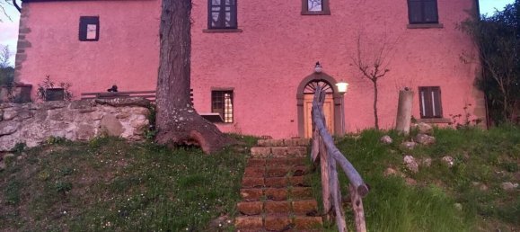 18 rooms House in Tuoro sul Trasimeno, Italy No. 56035 6