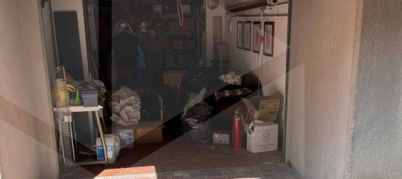 1-Zimmer Garage in Milan, Italy, Nr. 241185 4