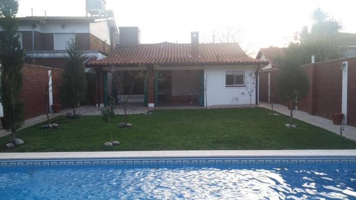 3 bedrooms House in San Miguel, Argentina No. 8262