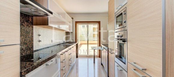 2 bedrooms Duplex in Oeiras, Portugal No. 134401 4